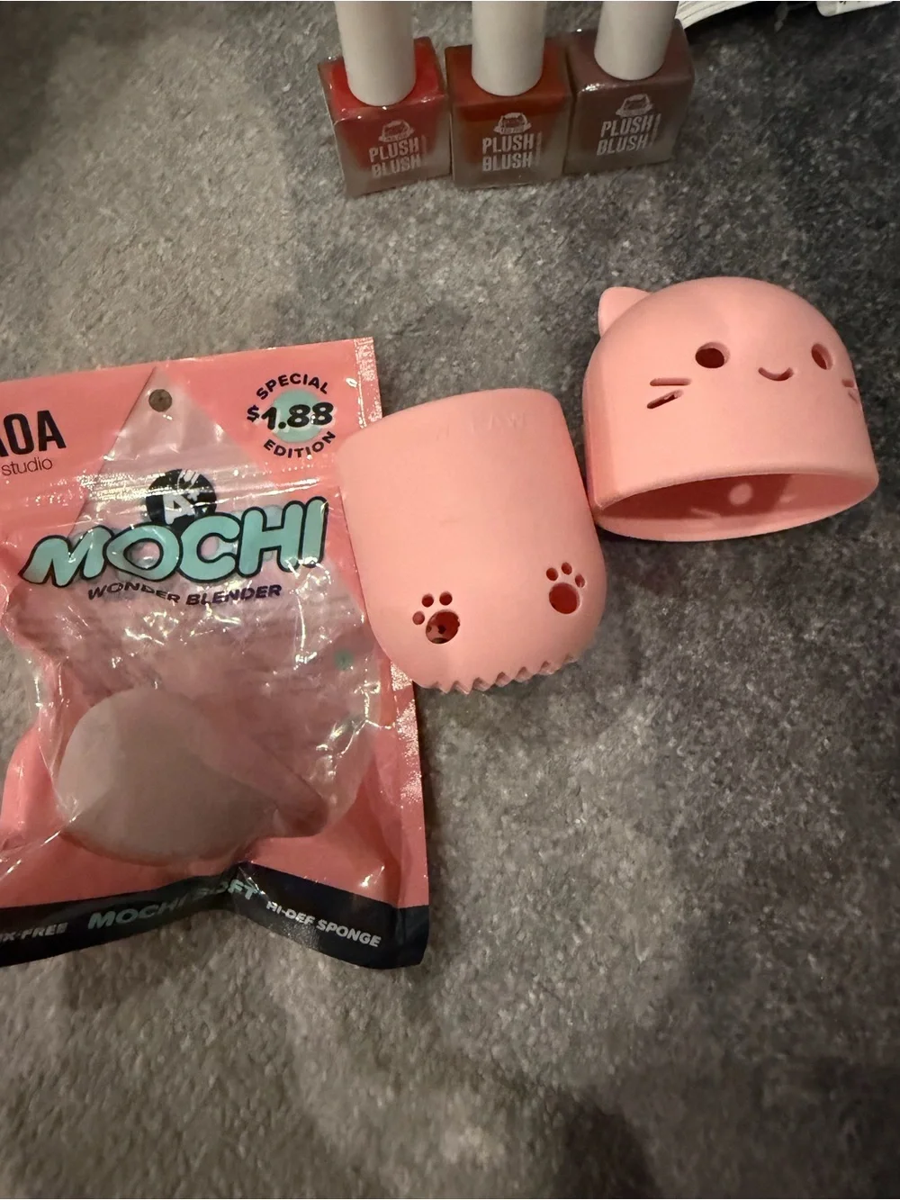 “Cute Cat vs Black Cat” Girl’s Accessory Pack